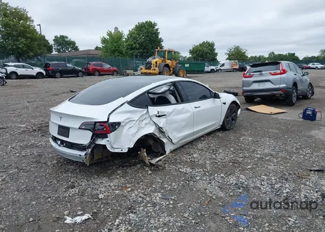 2023 Tesla Model 3 Rear-Wheel Drive z USA, uszkodzony, nr VIN 5YJ3E1EA5PF395522